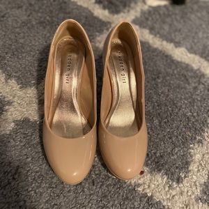 Tan Heels